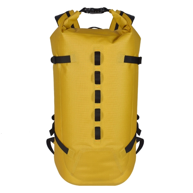 ¿Cuál es la diferencia entre una mochila impermeable y una mochila resistente al agua?