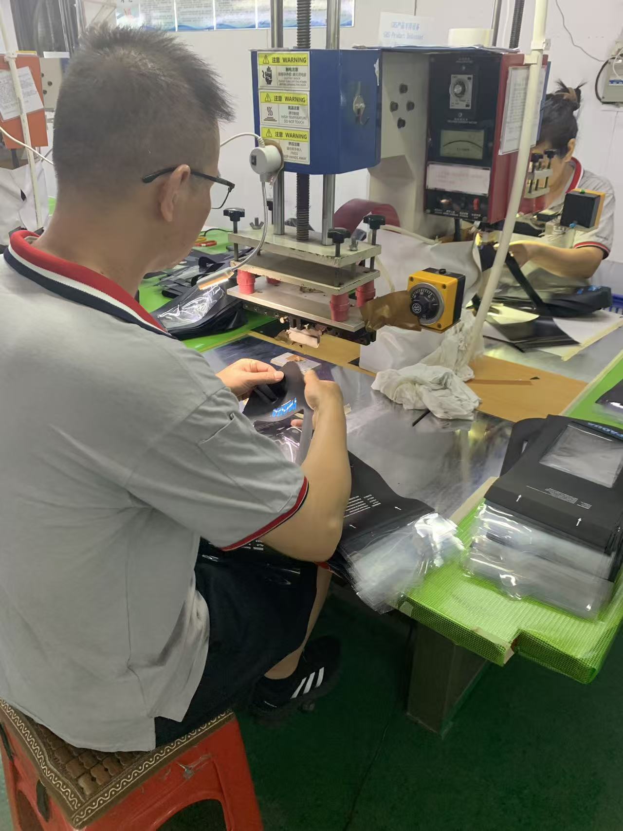 Fabricante de bolsas secas impermeables: capacidades de fábrica y proceso de producción