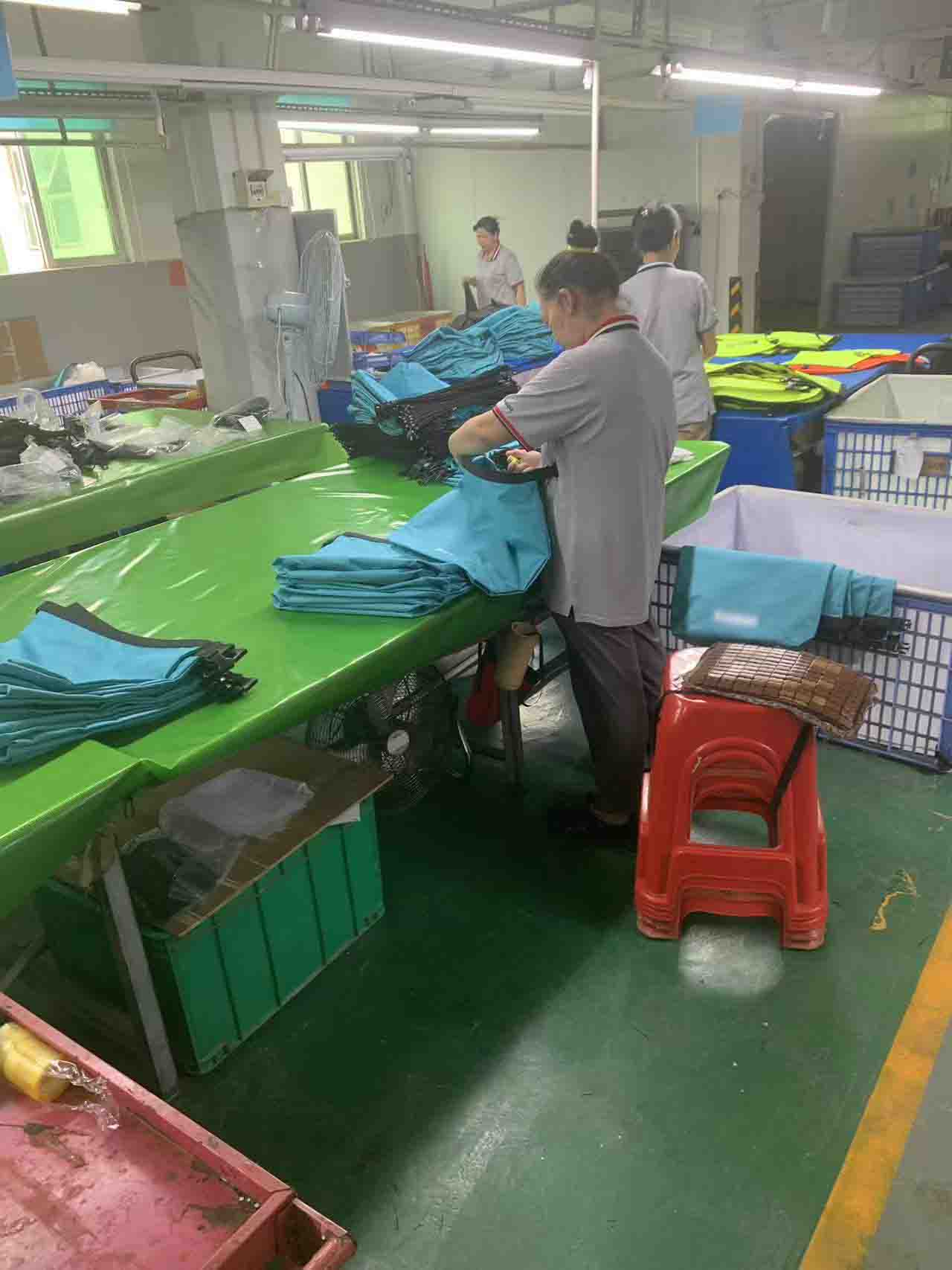 Estándares de control de calidad para la producción de bolsas secas impermeables